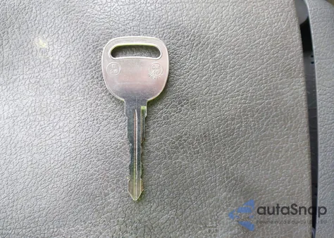 2004 Chevrolet Silverado 1500 Z71 из США, поврежденный, VIN 2GCEK13T741300110